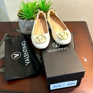 VALENTINO Ballerina white shoes  BY MARIO VALENTINO